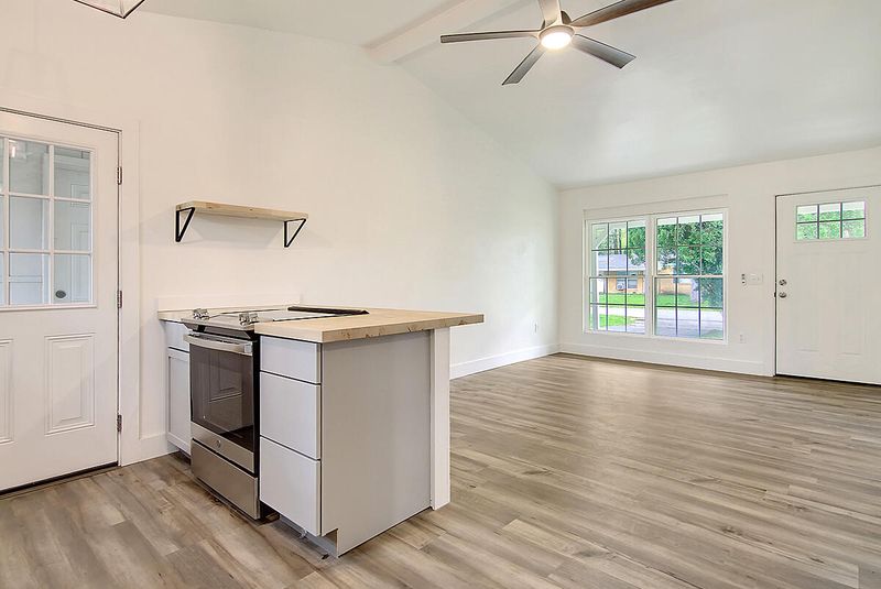 2622 Clara Ln, North Charleston, SC 29406