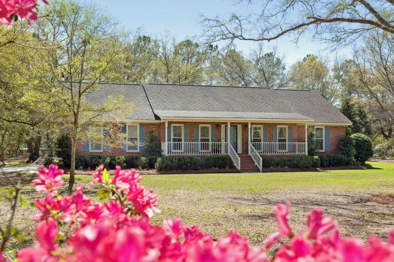 6294 Sc 165, Ravenel, SC 29470