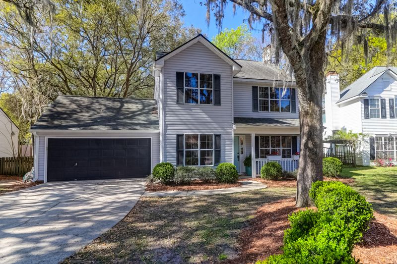 1291 Center Lake Dr, Mount Pleasant, SC 29464