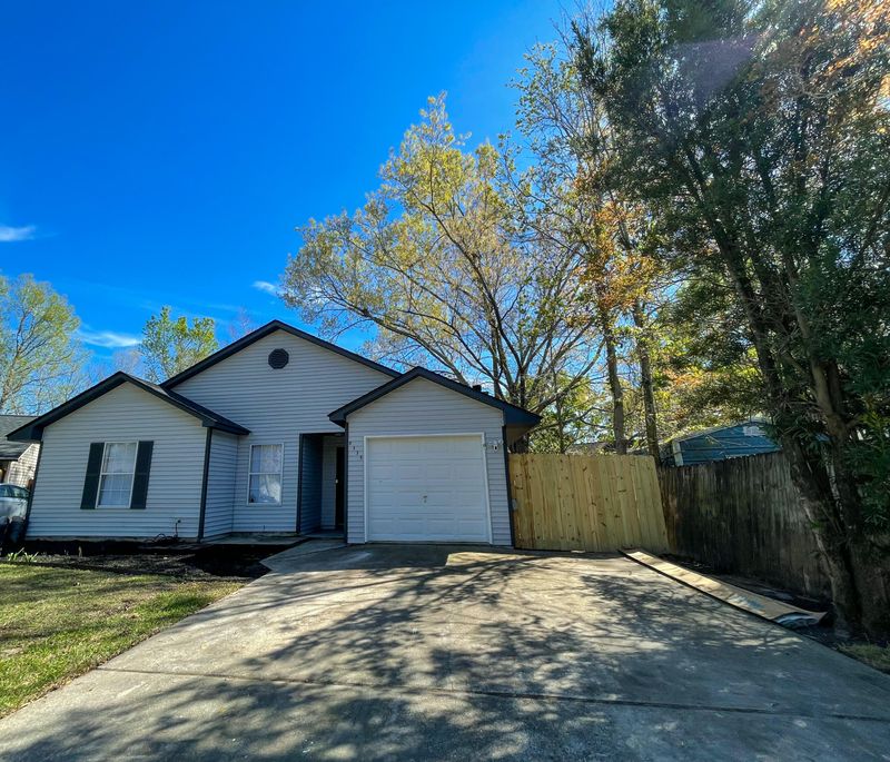 8335 Weyhill Ct, North Charleston, SC 29420