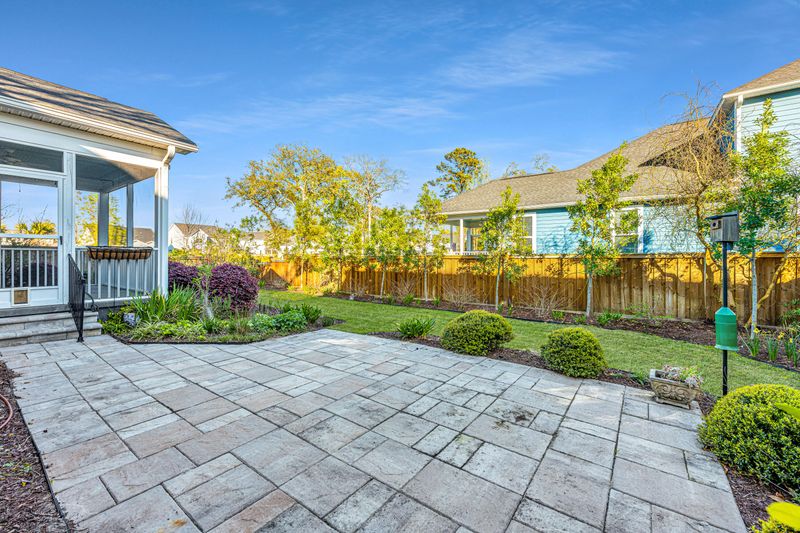 852 Shutes Folly Dr, Charleston, SC 29412