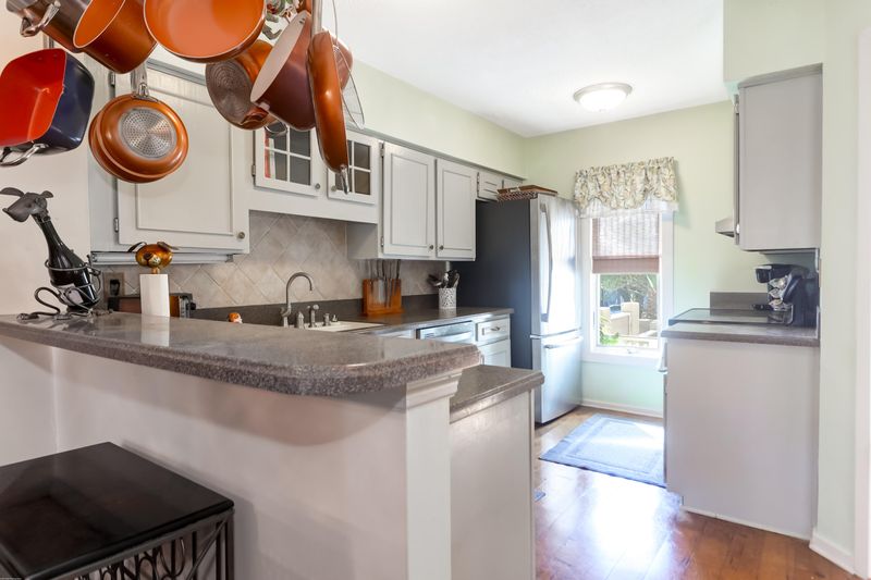 11 Fairway Dunes Ln, Isle Of Palms, SC 29451