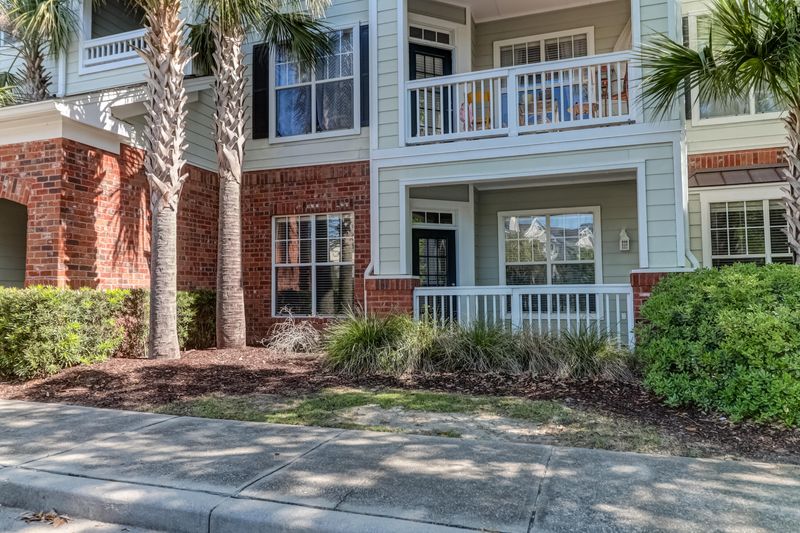 45 Sycamore Ave #416, Charleston, SC 29407