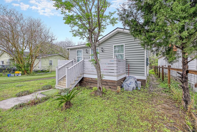 2234 Dover St, North Charleston, SC 29405