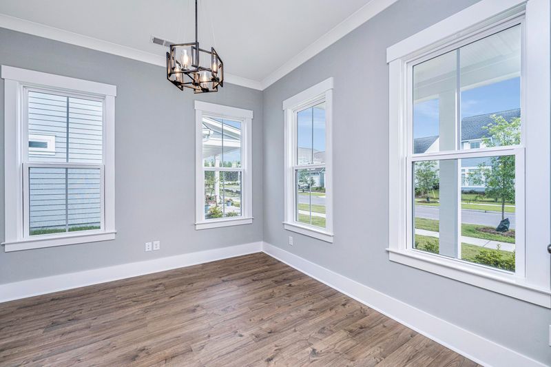 210 Midtown Ave, Summerville, SC 29486