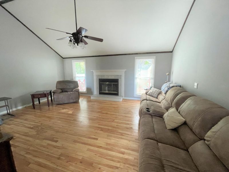 302 Mendenhall St, Summerville, SC 29483