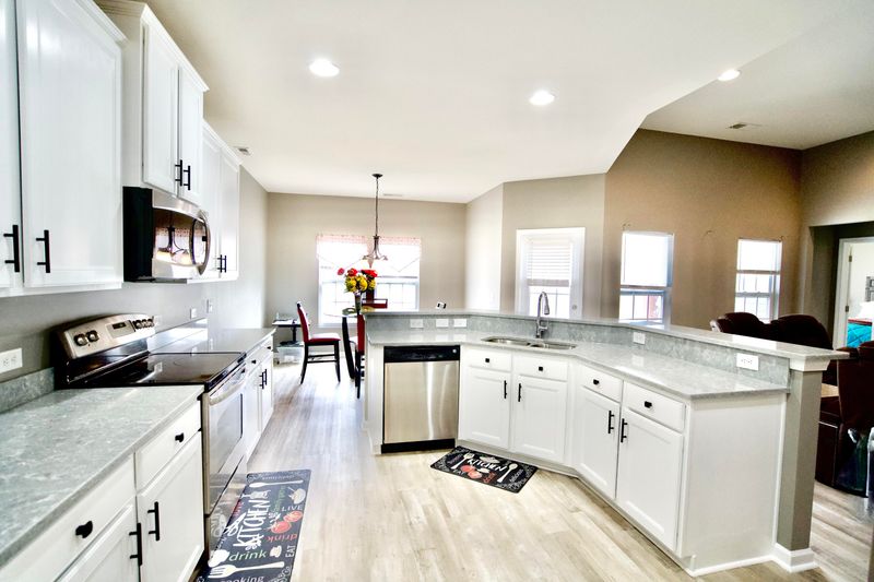 105 Sweet Olive Dr, Goose Creek, SC 29445