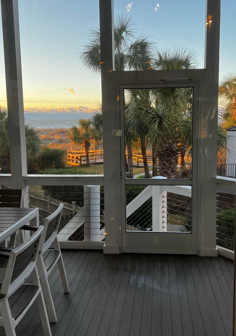 4 Summer Dunes Ln, Isle Of Palms, SC 29451