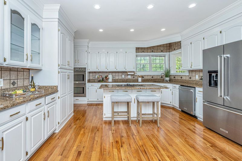 105 Kingfisher Ct, Goose Creek, SC 29445