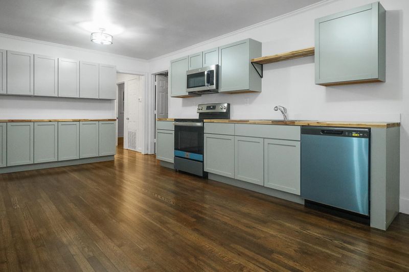 1558 Orange Grove Rd, Charleston, SC 29407