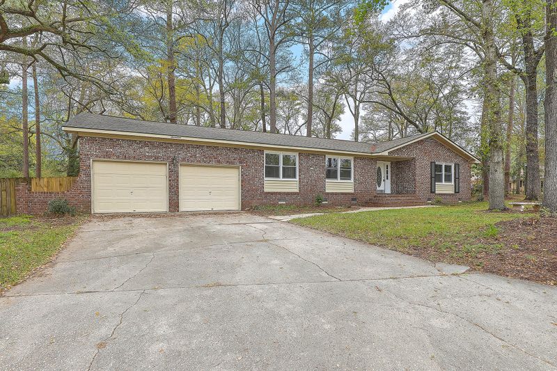 17 Francesca Ave, Hanahan, SC 29410