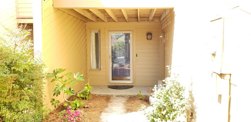 8 Palomino Ct, Charleston, SC 29407