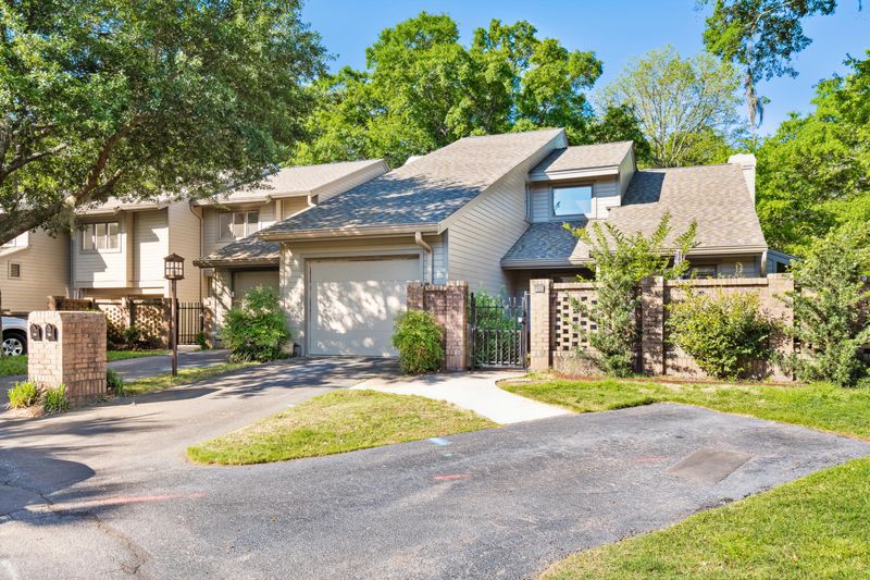 23 Wappoo Creek Pl, Charleston, SC 29412