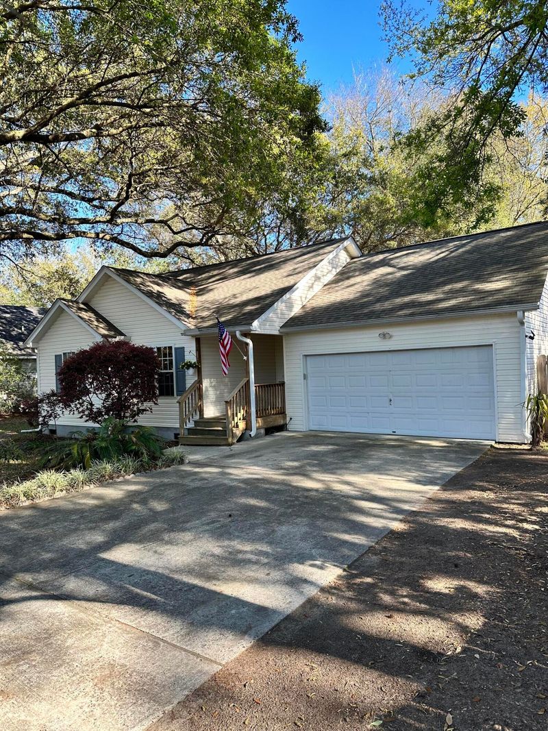 1555 Highland Ave, Charleston, SC 29412