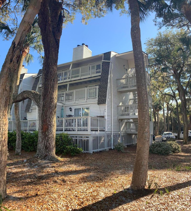 261 Driftwood Ln, Edisto Island, SC 29438