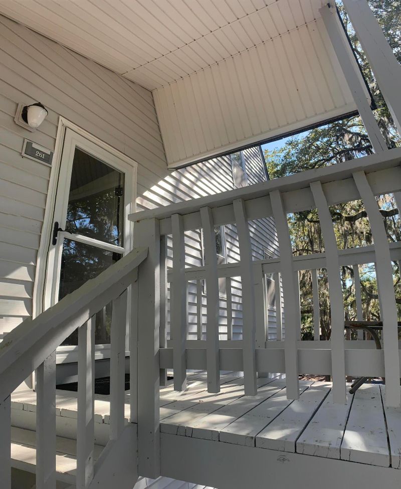 261 Driftwood Ln, Edisto Island, SC 29438