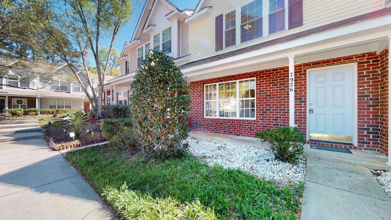 7926 Shadow Oak Dr, North Charleston, SC 29406