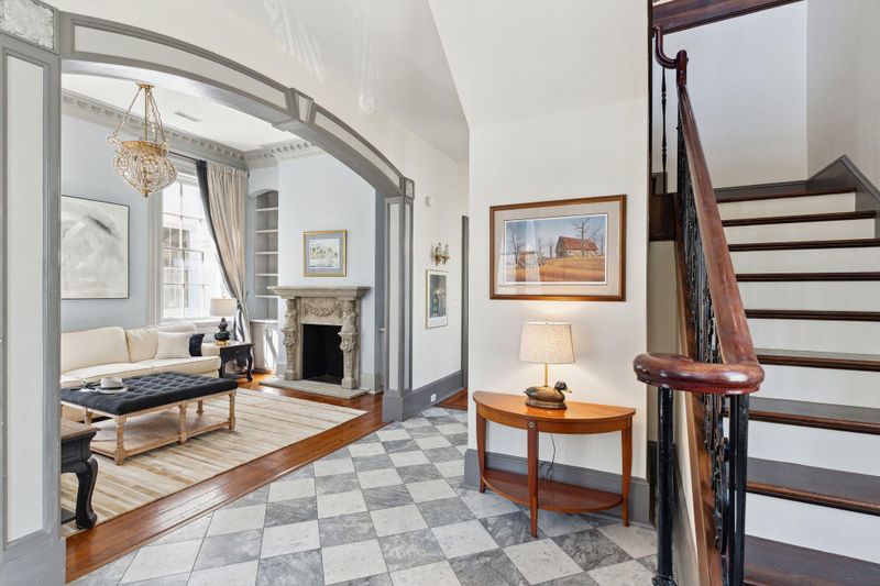 30 Montagu St, Charleston, SC 29401