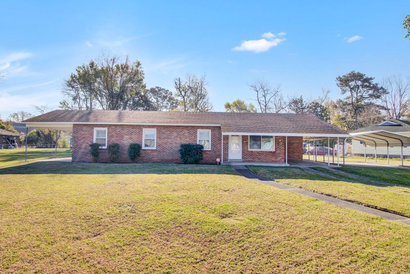 2671 Leeds Ave, North Charleston, SC 29405