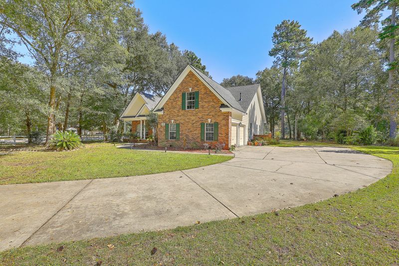 101 Legend Oaks Way, Summerville, SC 29485