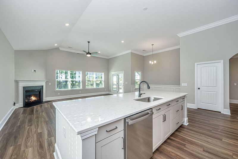 303 Fiddleback Dr, Summerville, SC 29486