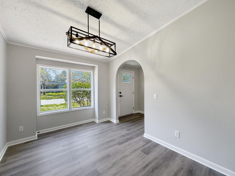142 Grapevine Rd, Summerville, SC 29483