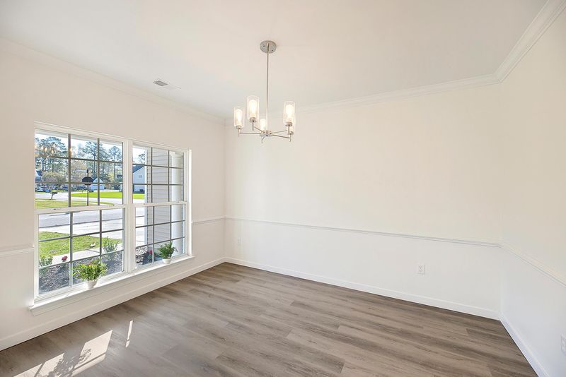 9432 Harroway Rd, Summerville, SC 29485
