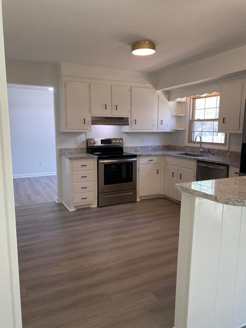 118 Essex Ave, Goose Creek, SC 29445