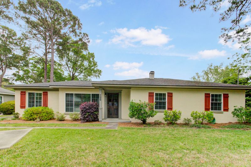726 W Oak Forest Dr, Charleston, SC 29407