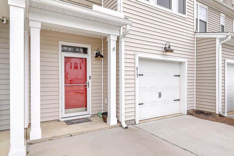 613 Hilchot Dr, Summerville, SC 29486