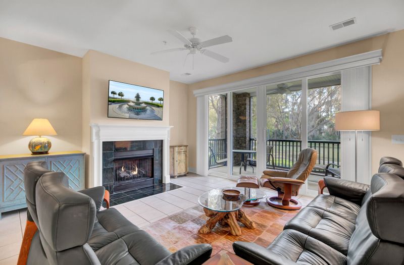 1479 Long Grove Dr #107, Mount Pleasant, SC 29464