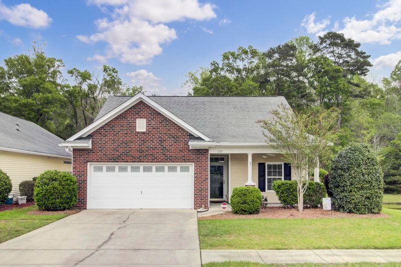 233 Garden Grove Dr, Summerville, SC 29485