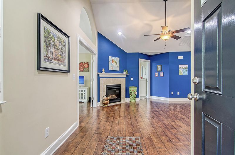 8800 Dorchester Rd #4201, North Charleston, SC 29420