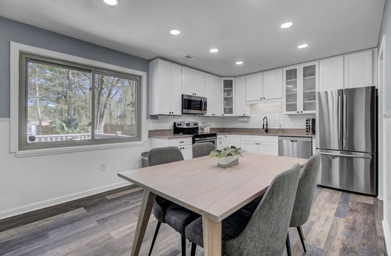 2093 Green Park Ave, Charleston, SC 29414