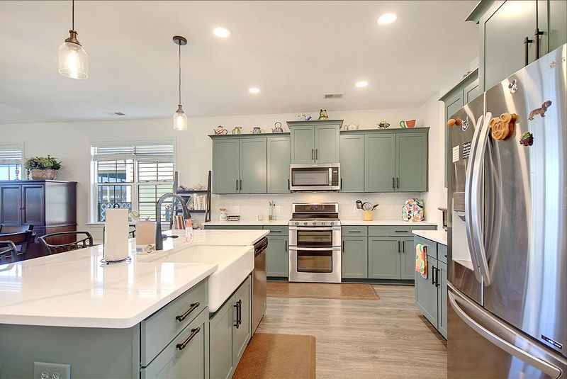 598 Yellow Leaf Ln, Summerville, SC 29486