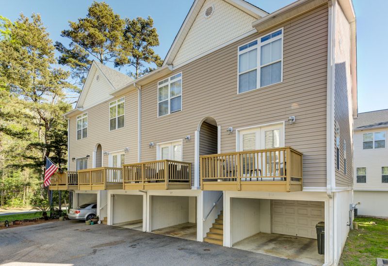 1829 Dogwood Rd #202, Charleston, SC 29414