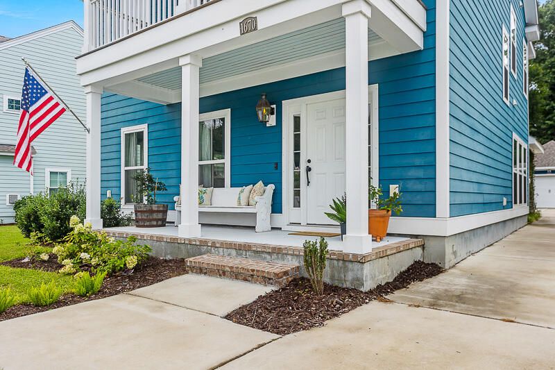 1670 Sparkleberry Ln, Johns Island, SC 29455