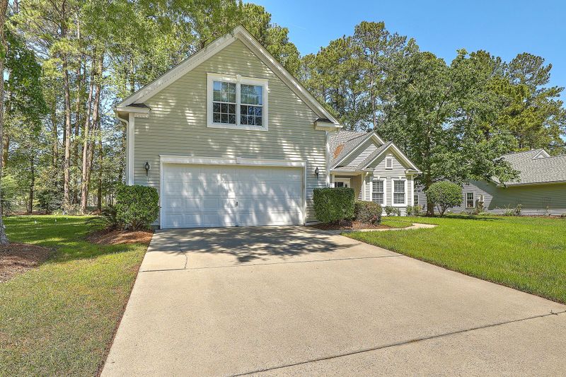 528 Pointe Of Oaks Rd, Summerville, SC 29485