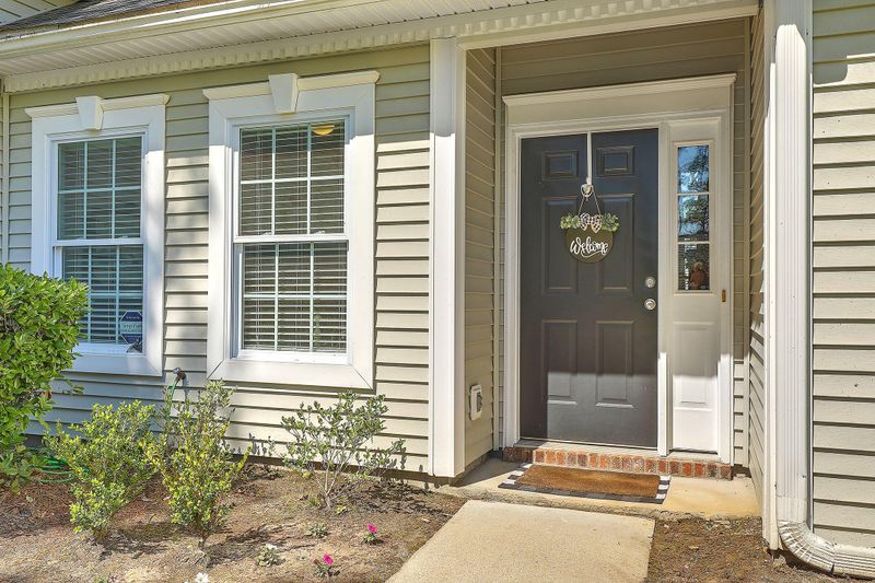 528 Pointe Of Oaks Rd, Summerville, SC 29485