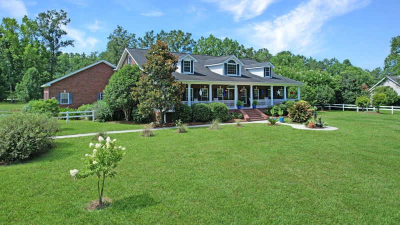 141 Campbell Rd, Ridgeville, SC 29472