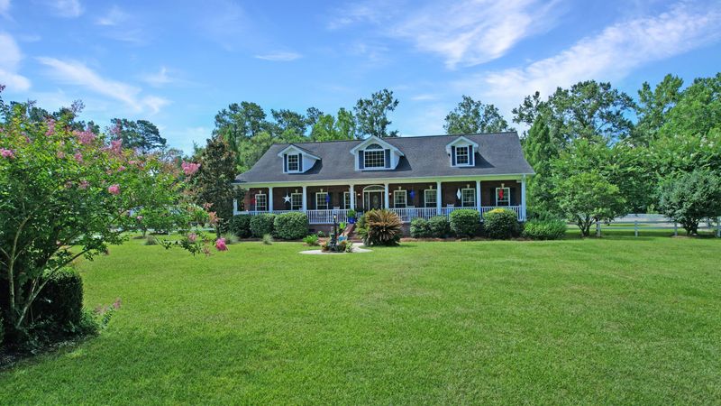 141 Campbell Rd, Ridgeville, SC 29472