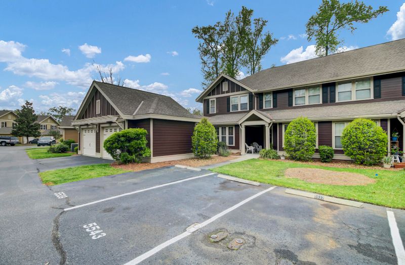 5530 Colonial Chatsworth Cir, North Charleston, SC 29418