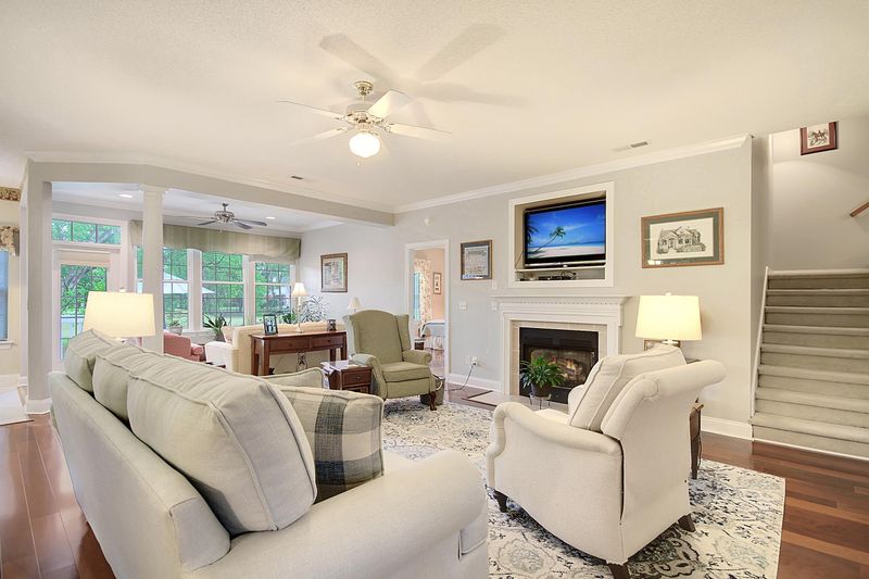 107 Chedburg Dr, Goose Creek, SC 29445