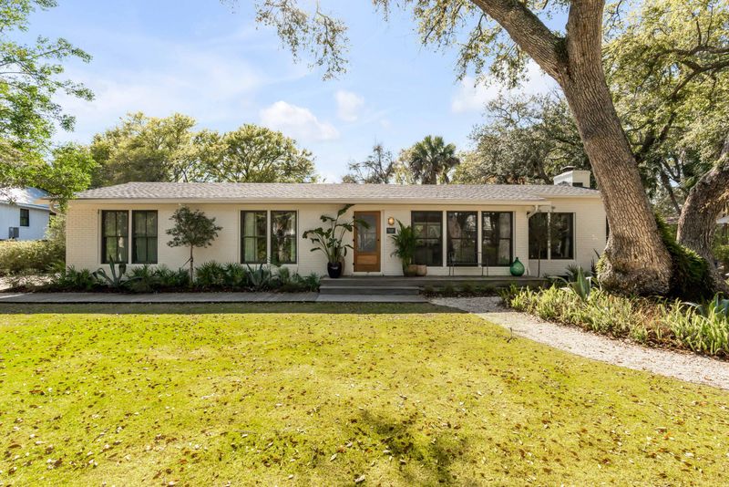 228 Forest Trl, Isle Of Palms, SC 29451