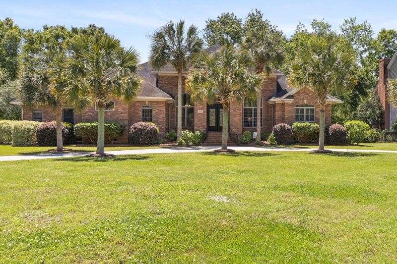 4201 Sawgrass Dr, North Charleston, SC 29420