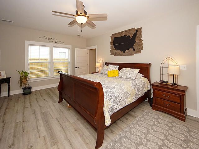 107 Brightwood Dr, Huger, SC 29450