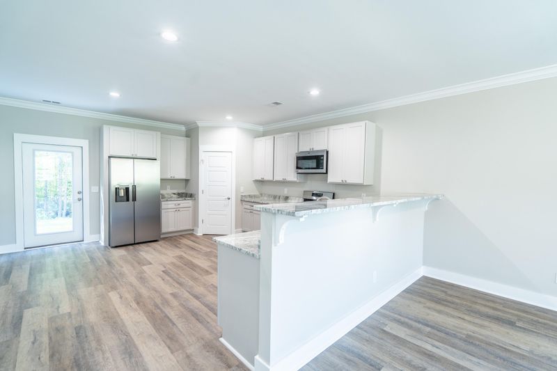 450 Sablewood Dr, Huger, SC 29450