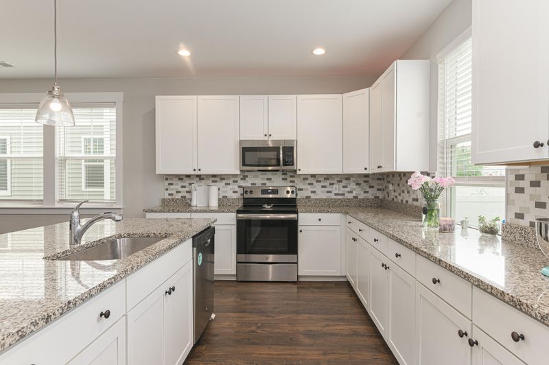 3946 Rhett Park Dr, North Charleston, SC 29405