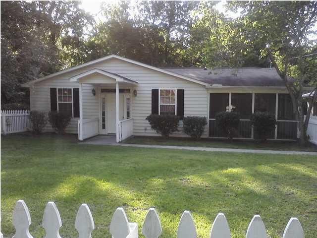 746 Levee Dr, Moncks Corner, SC 29461