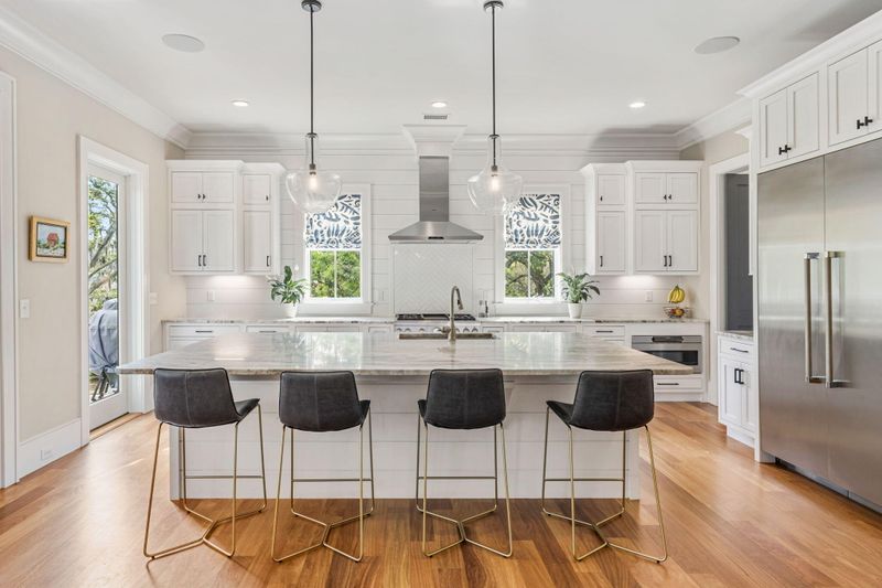 701 Ellis Oak Ave, Charleston, SC 29412